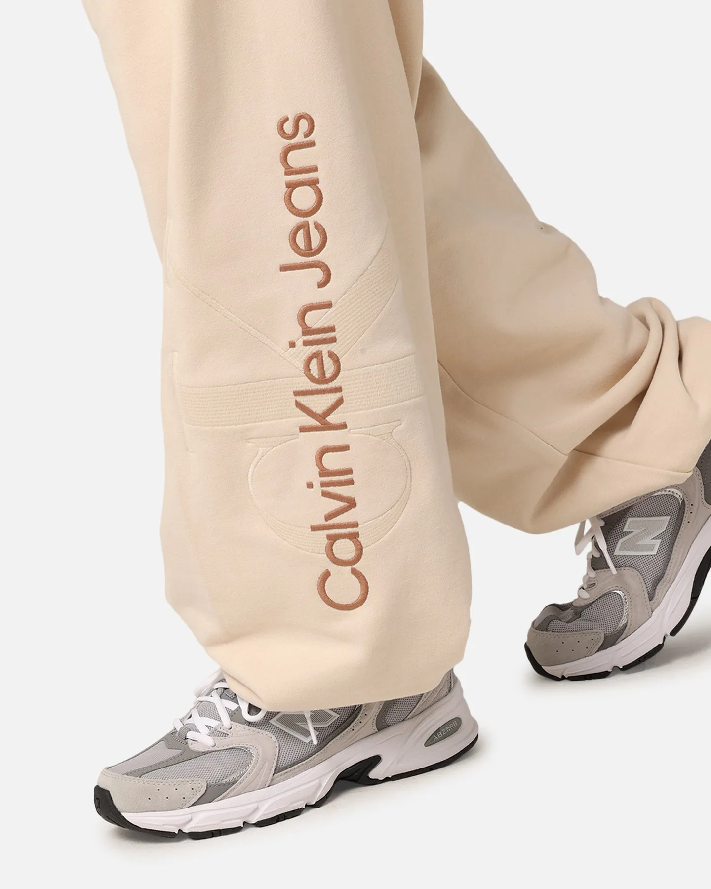 Calvin Klein Washed Monologo Hawk Pants Ivory