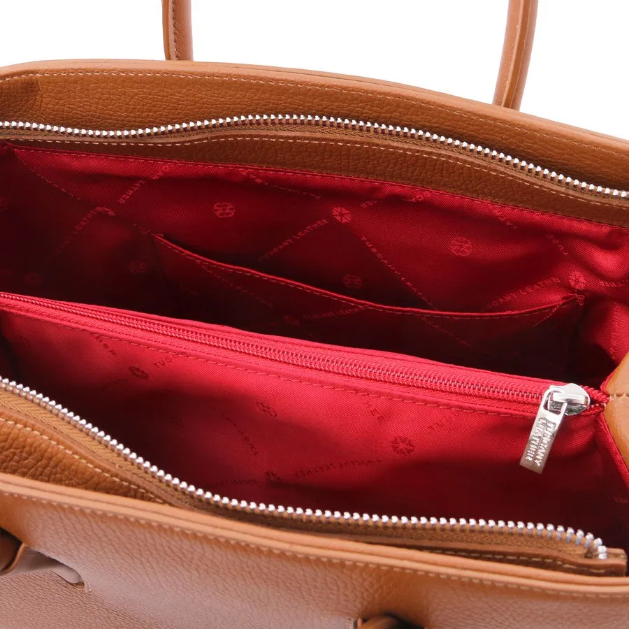 Camelia Ladies Leather Handbag