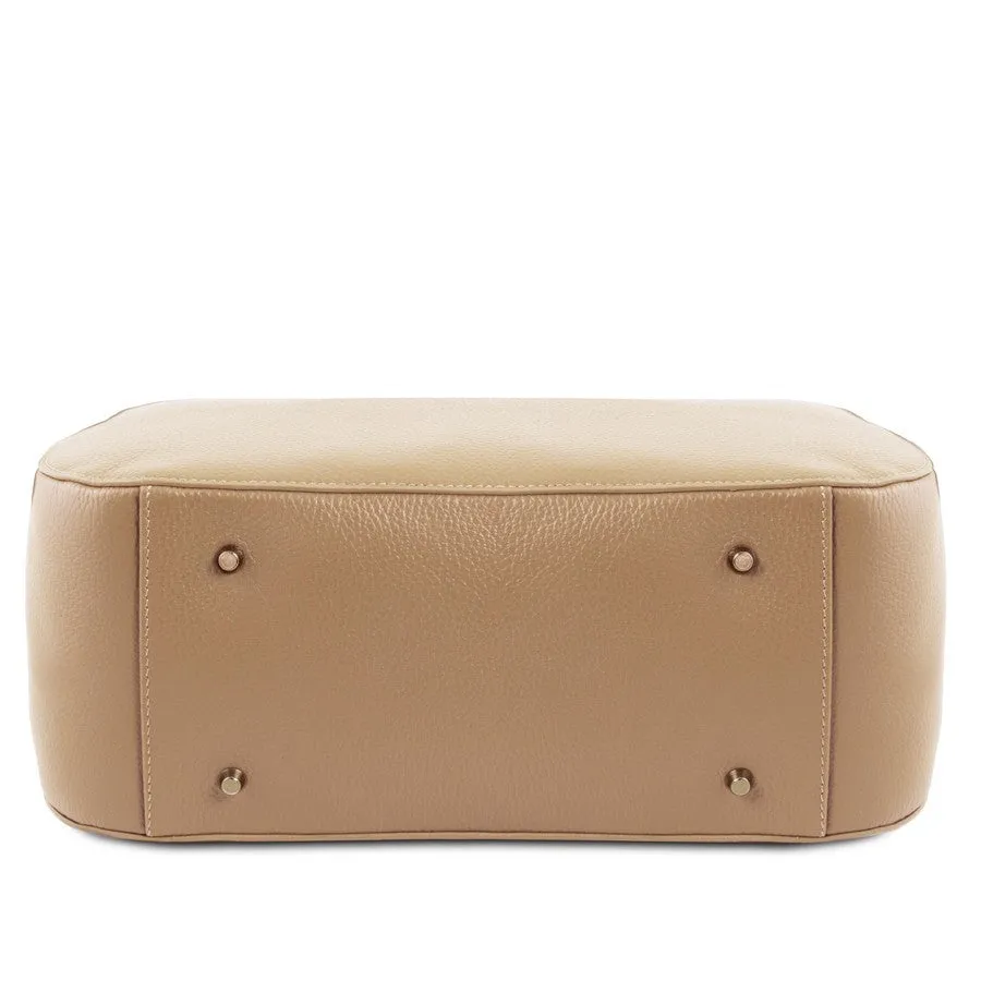 Camelia Ladies Leather Handbag