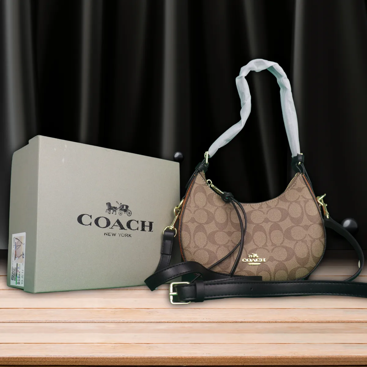 Coach  Bag In Signature Canvas-Box with purchase invoice and card included