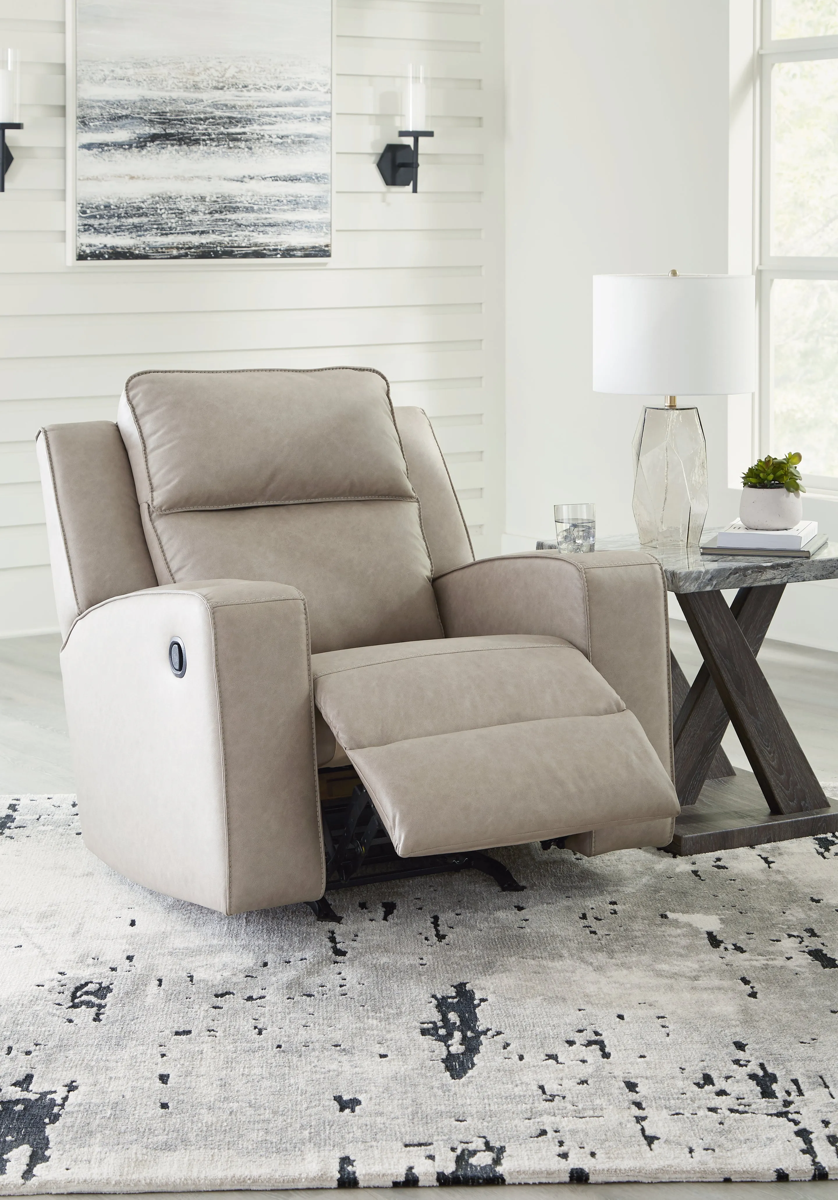 Lavenhorne Sofa, Loveseat and Recliner in Pebble
